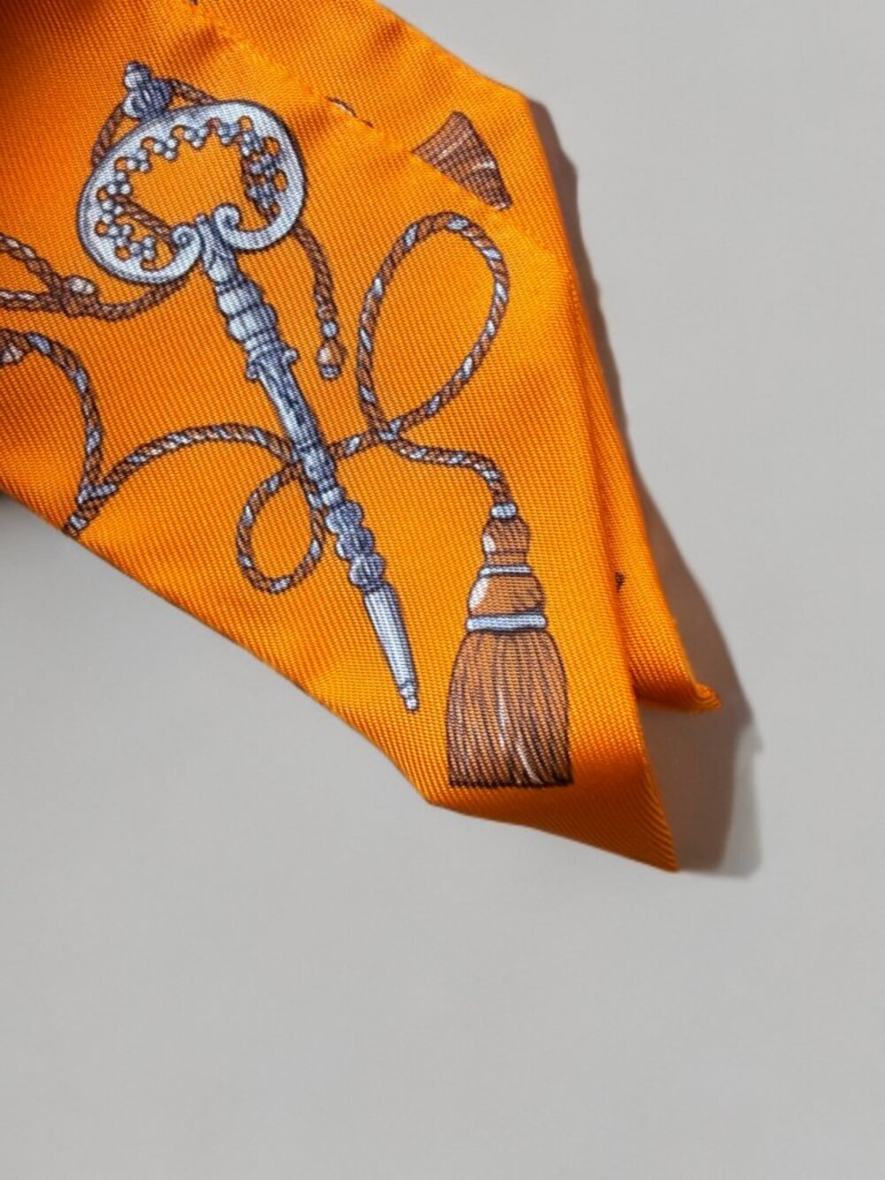 Hermes Orange Les Cles a Pois Silk Twilly Scarf - Picture 5 of 6